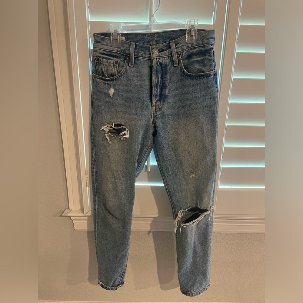 Levi’s 501 Skinny, light wash, W25 L28, gently worn